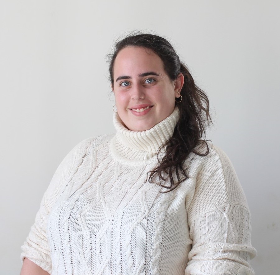 Read more about the article ליטל סאטוצ'נה, מאסטרנטית